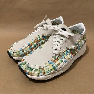 Nike || Woven Air Footscape